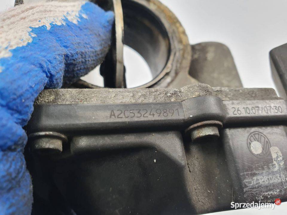 PRZEPUSTNICA AUDI A8 D3 II LIFT 7128063D osobowe Pozostałe