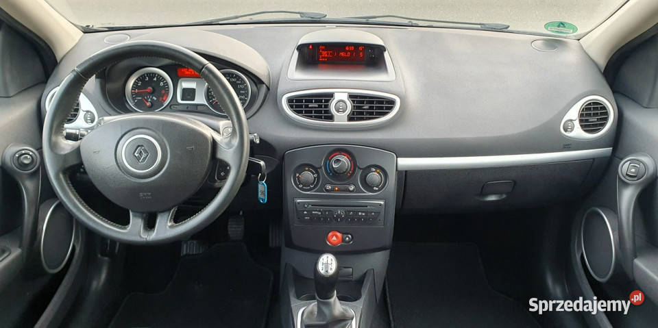 Renault Clio Niski przebiegSerwis w ASO Przyszowice sprzedam