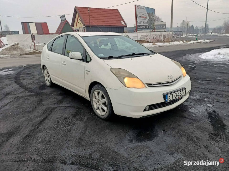 Toyota Prius Toyota Prius 15 Hybrid bg 07r biały Tarnów sprzedam
