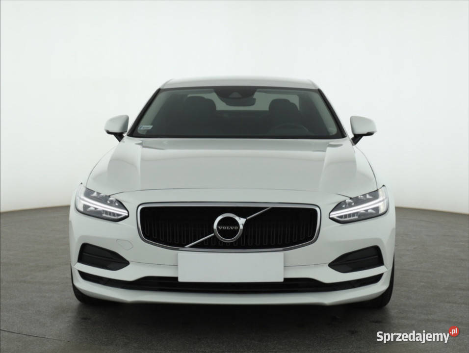 Volvo S90 D4