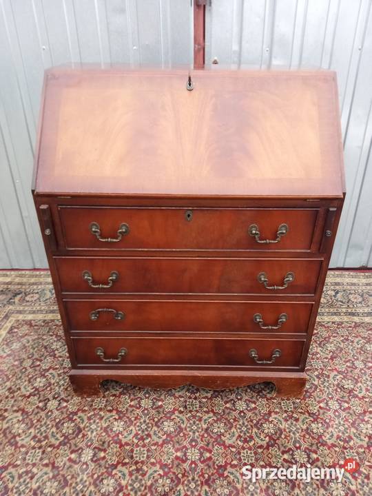 Sekretarzyk sprzedam Borówno