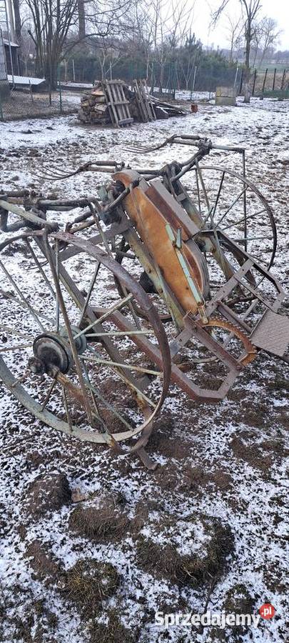 Stara Przetrząsarka do siana figaczka Zgrabiarki i przetrząsacze Gadów