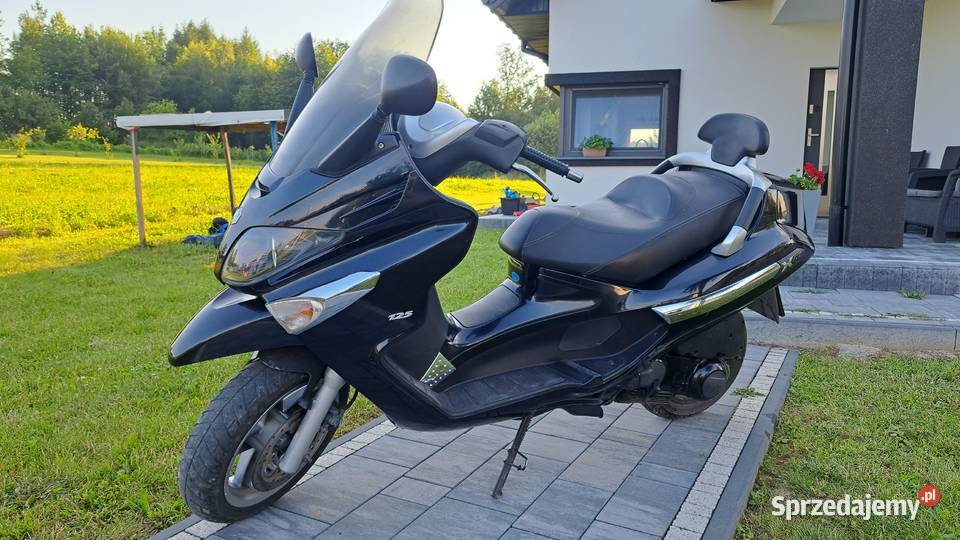 Skuter Piaggio Xevo 125 Motocykle, skutery, quady Dębowiec