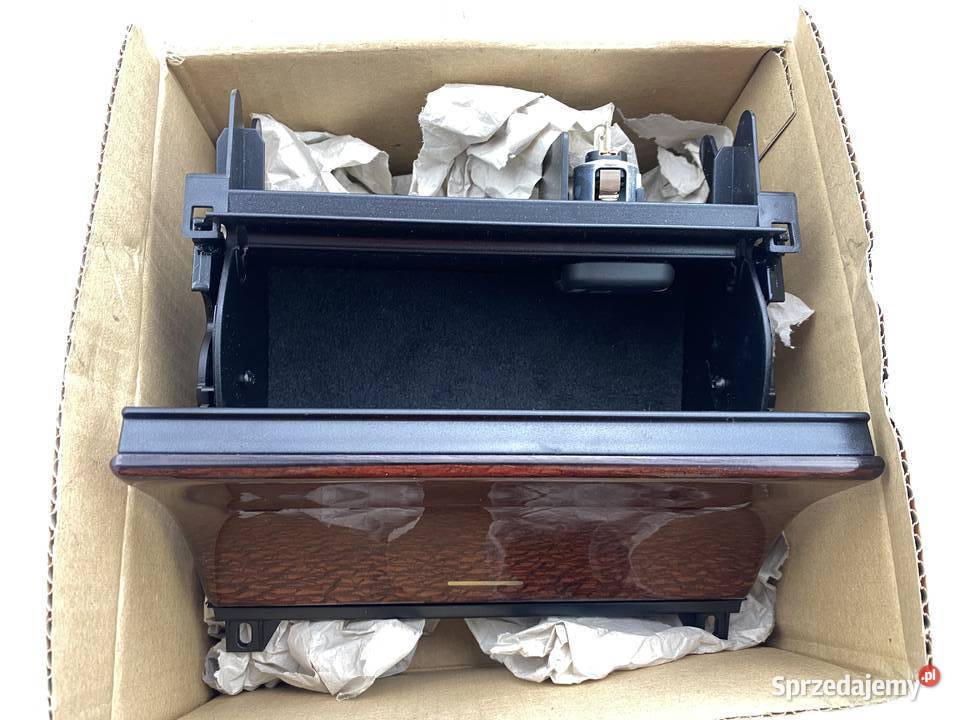 Nowa obudowa radia W210 2106803252 Gdynia sprzedam