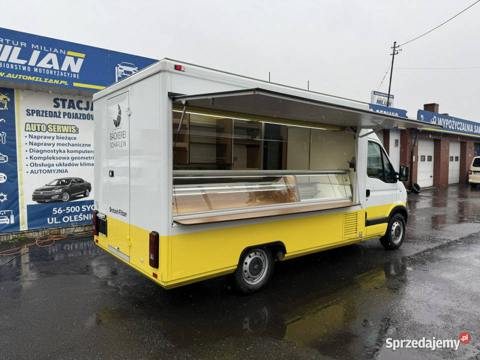 Renault Master Autosklep piec Sklep bar