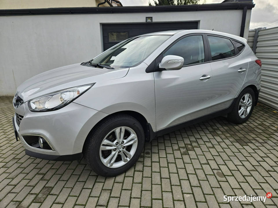 Hyundai ix35 20 16v 163 niski przebieg pomorskie Gdynia sprzedam