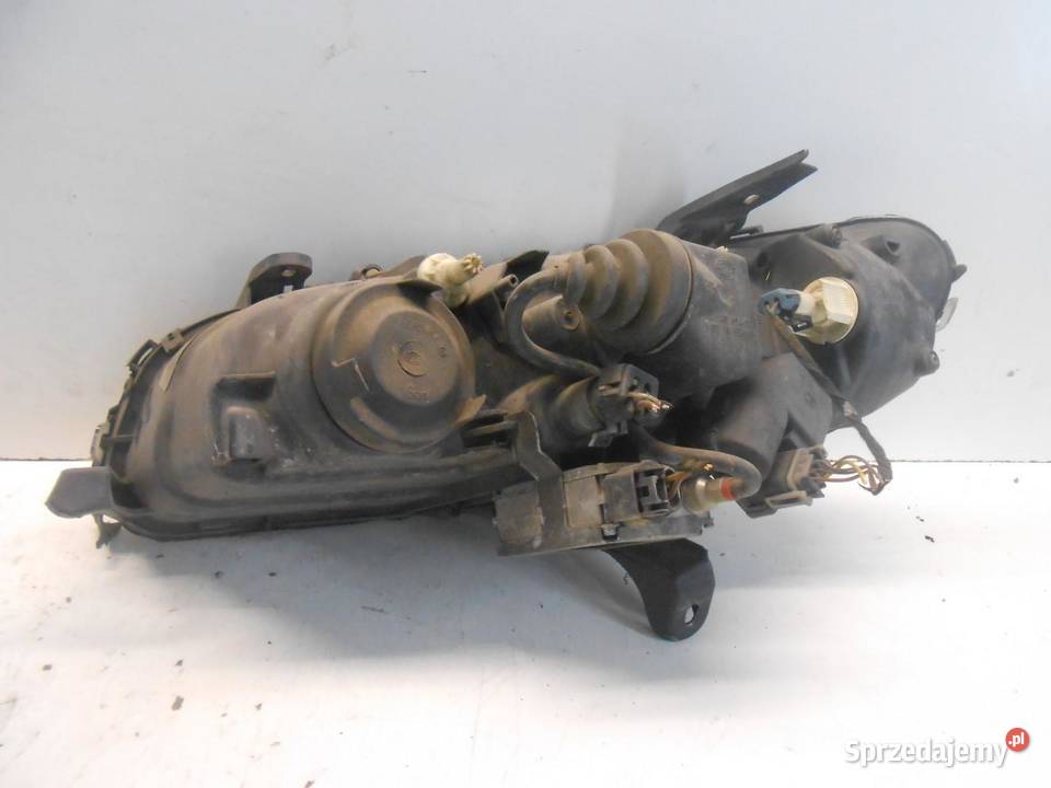 LAMPA PRAWA PRZEDNIA PRZÓD XENON OPEL OMEGA B osobowe wielkopolskie