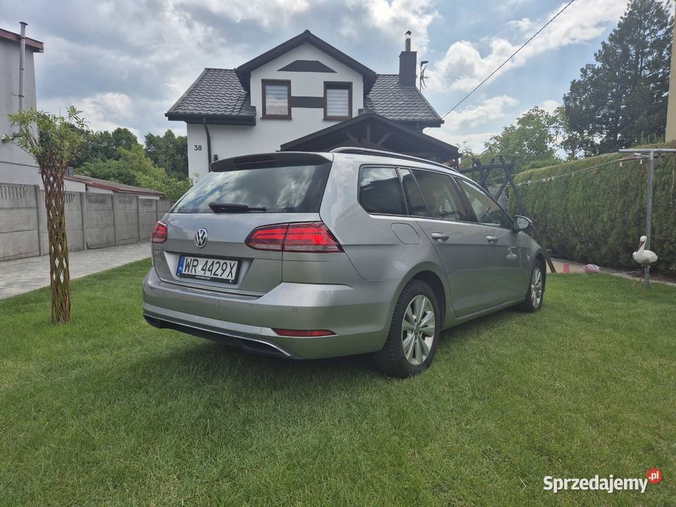 VW Golf VII Kombi Golf Radom
