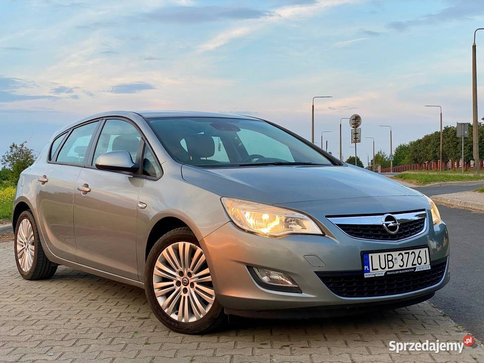 Opel Astra J 2011 13 CDTi nowy rozrząd EGR Opel Kraśnik