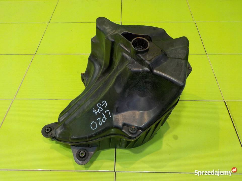 BMW 1 E87 16 B 08r obudowa filtra powietrza