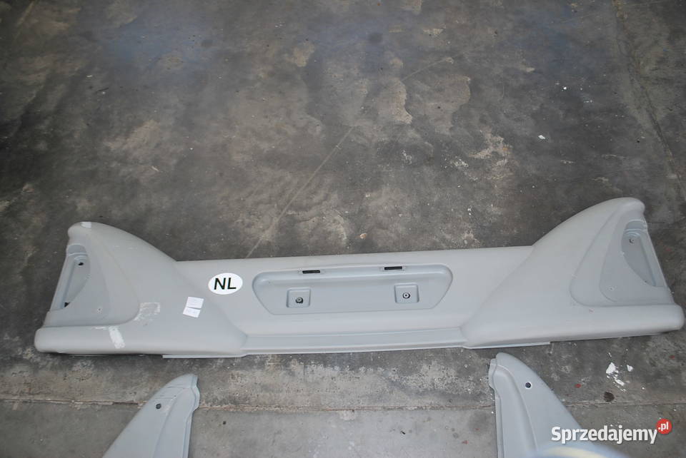 ZDERZAK DO PRZYCZEPY KNAUS NAROŻNIKI