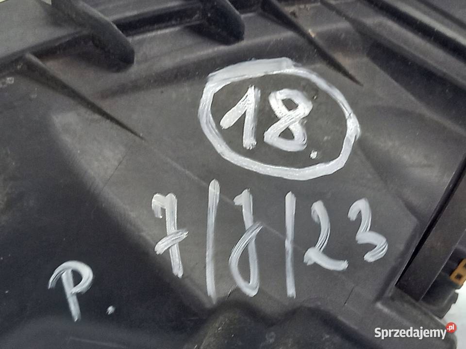 HYUNDAI I30 II 13r halogen prawy sprzedam