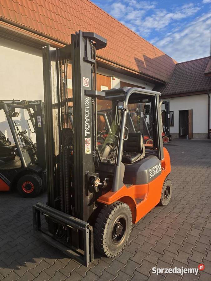 Wózek widłowy TOYOTA 7FDF25 Toyota Wózki widłowe Huta Błędowska sprzedam