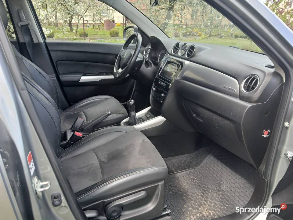 Suzuki Vitara AllGRIP 16i 120 4x4 mały przebieg Marzenin