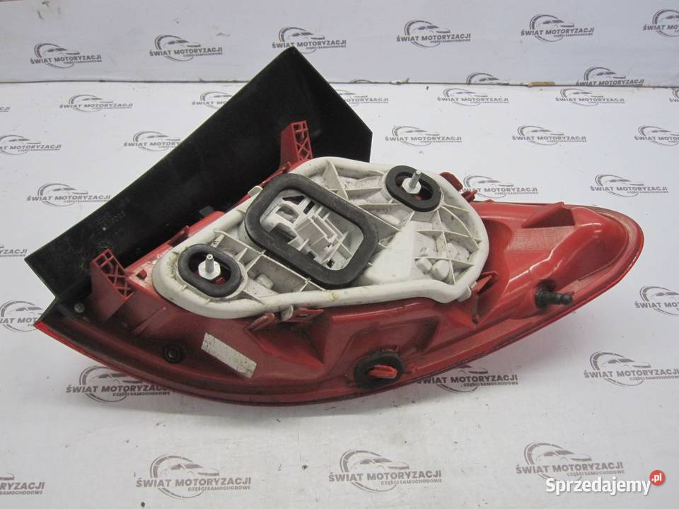 OPEL MERIVA B 12r lampa lewa tył 21630101