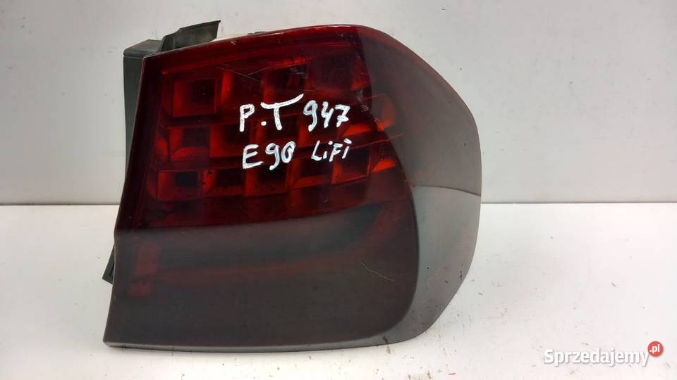 BMW E90 LIFT SEDAN LAMPA TYŁ PRAWA Zbierkowo