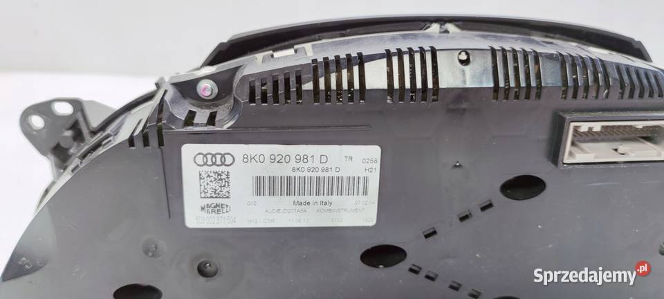 LICZNIK ZEGARY AUDI A4 B8 20 TDI 8K0920981D UK osobowe Przystajń sprzedam