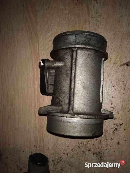 Przepływomierz powietrza audi A6 a4 passat B5 25 sprzedam