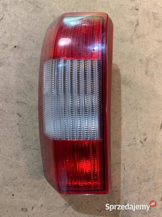 Lampa tył combi lewa omega b lift Szczecin