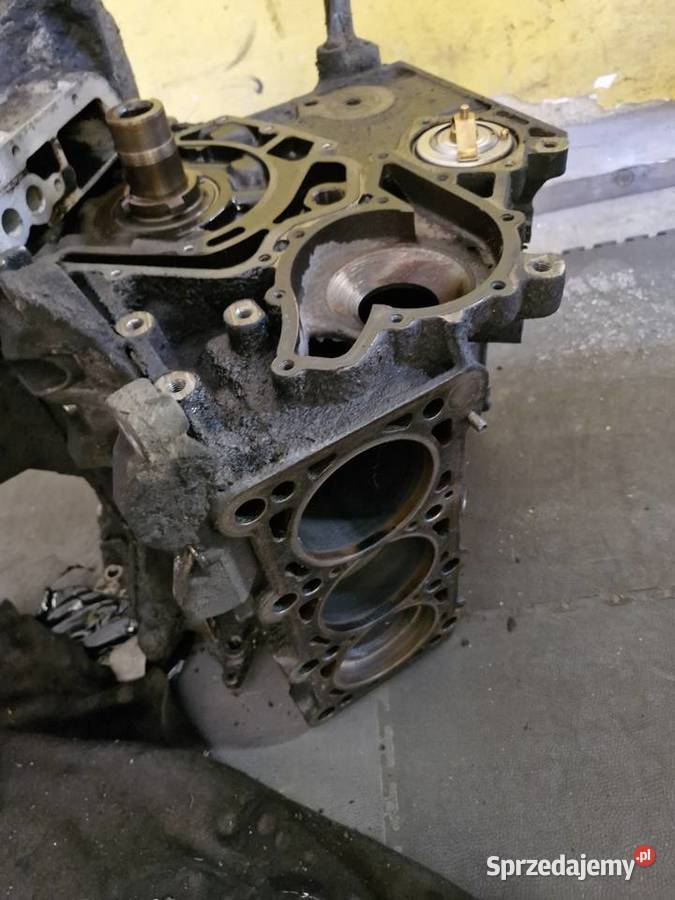 Blok silnika 28 V6 AAH Audi 80 100 A4 A6 A8 sprzedam