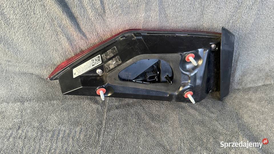 AUDI Q3 83A LAMPA TYŁ PRAWA LED W KLAPE osobowe Gorzów Wielkopolski sprzedam