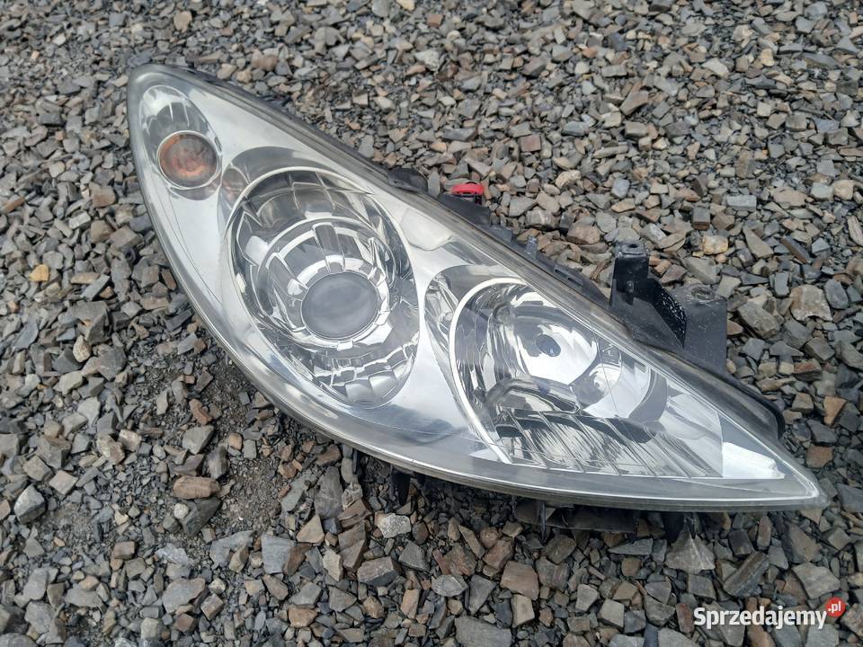 Lampa lewa przód przednia Peugeot 307 lift EU