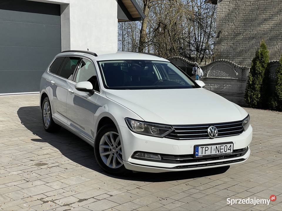 Volkswagen Passat B8 20 TDI 190 ACC Masaże Hak światła LED Passat Pińczów
