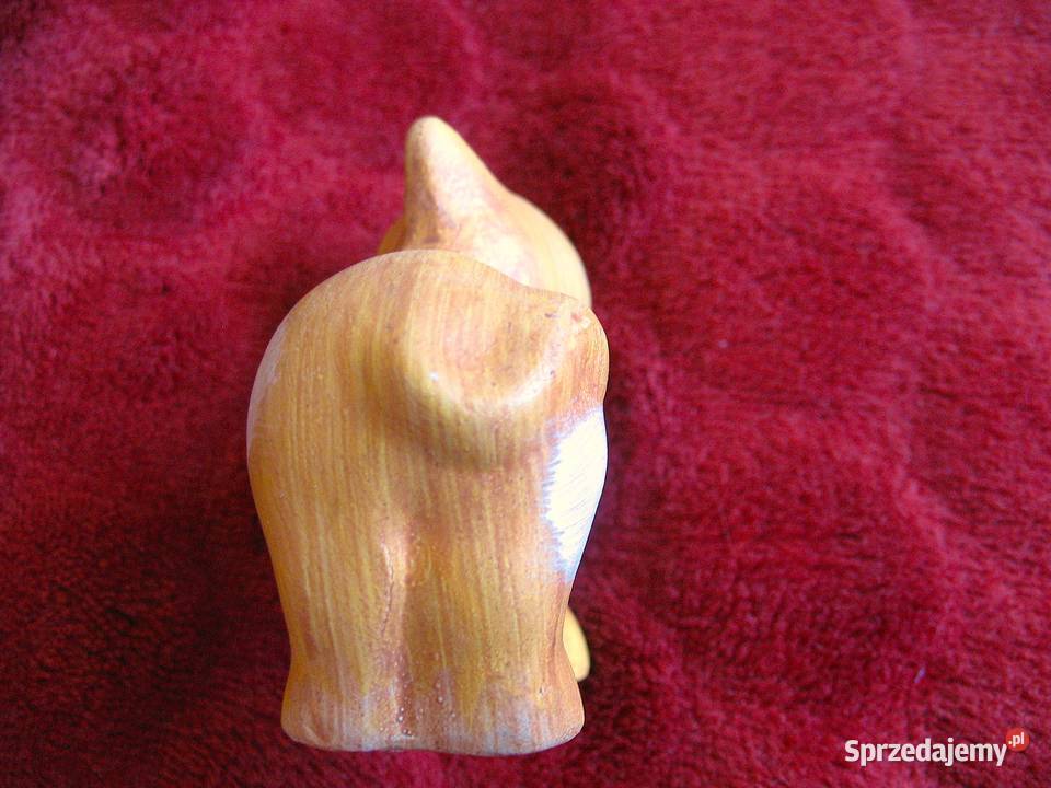 Kot rudy z dzwoneczkiem figurka ceramika 6 x 7 x sprzedam