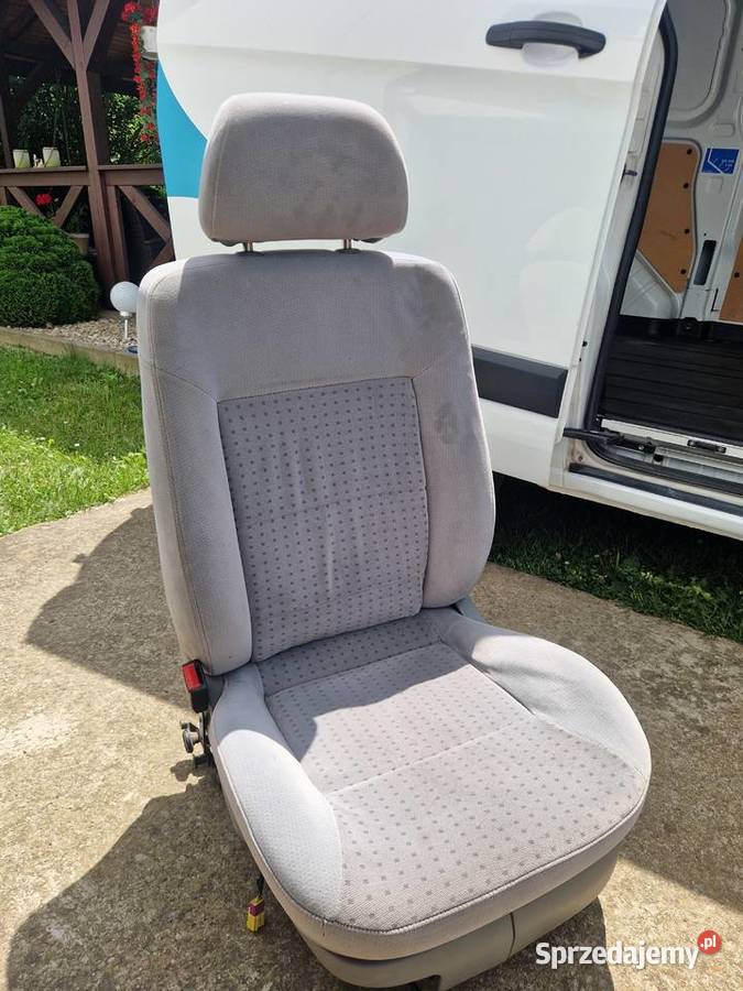 Fotel kierowcy passat B5 sedan kombi jasny welur Korzenna