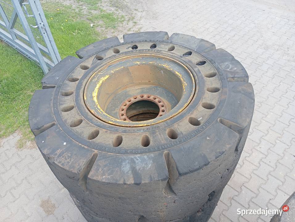 Koła pełne do ładowarki 23525 Rok produkcji 2000 mazowieckie