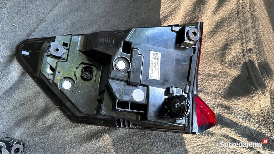 BMW X1 U11 LAMPA TYLNA PRAWA USA H4946536007