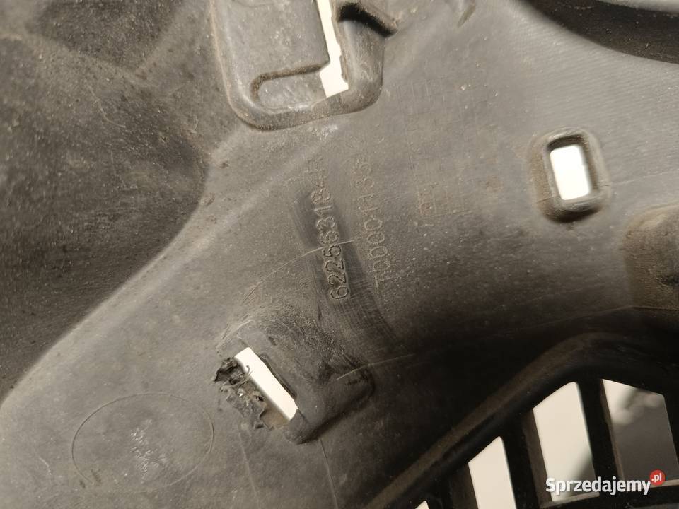 Atrapa chłodnicy grill Renault Clio IV sprzedam