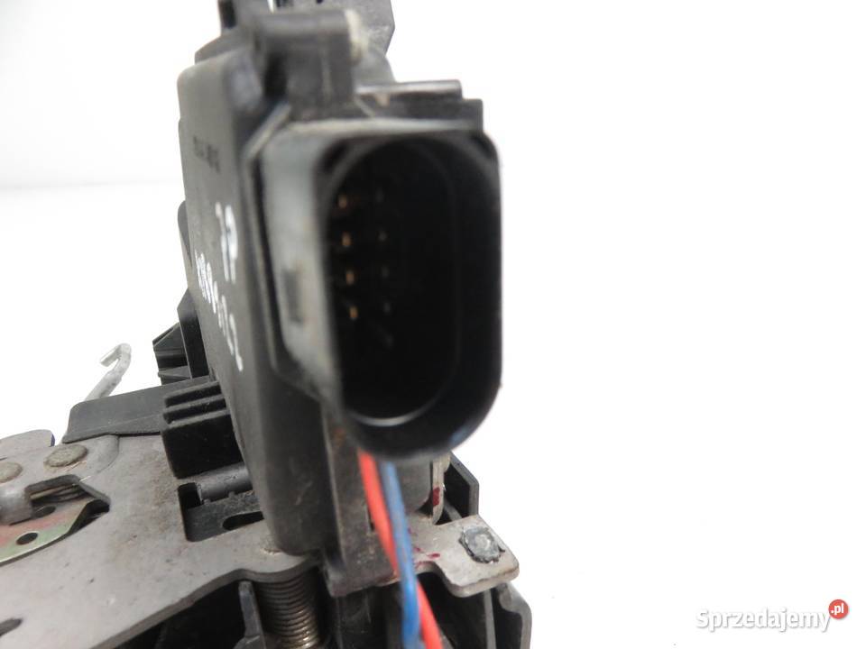ZAMEK PRAWY PRZEDNI AUDI A6 C5 4B1837016B