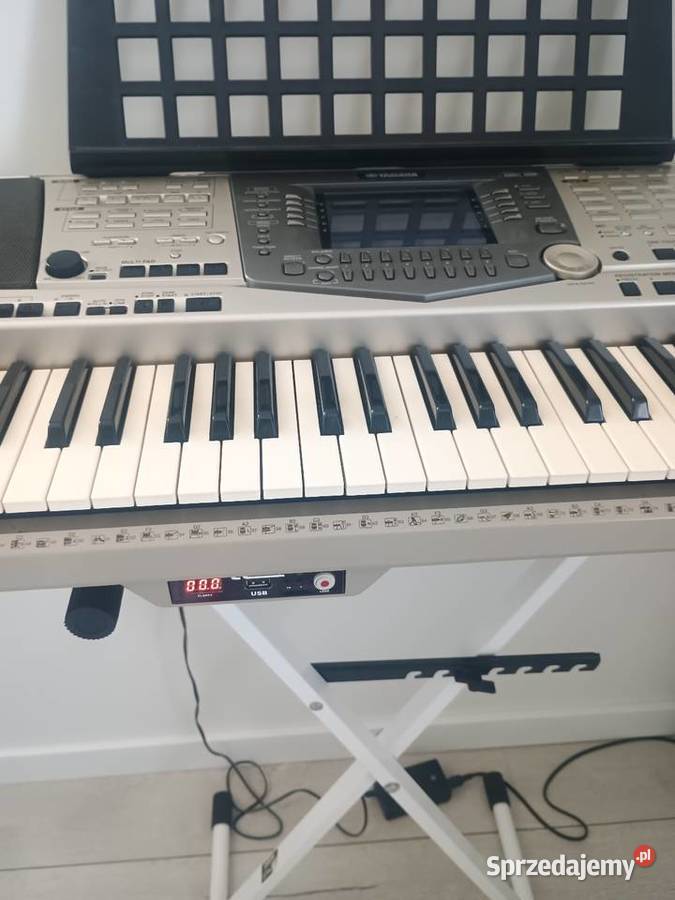 YAMAHA PSR 2000