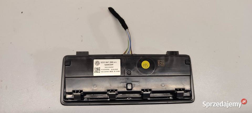 VW TAYRON LAMPKA PODSUFITKI 5DD947290 osobowe