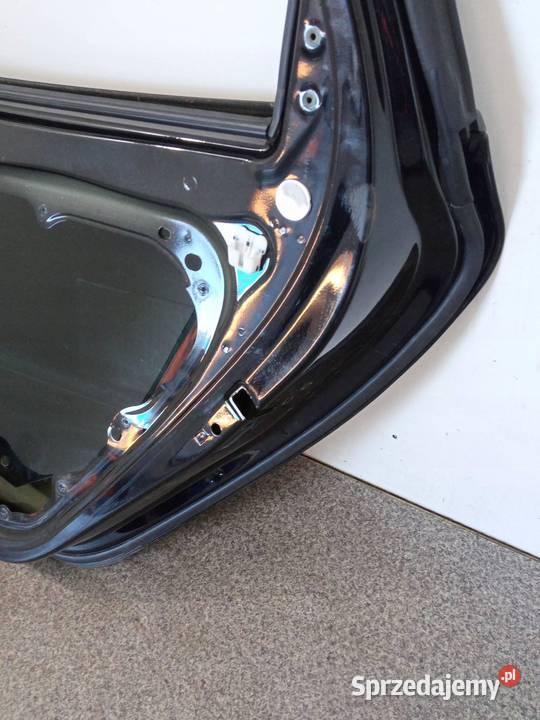 DRZWI PRAWE TYŁ CZARNE Volvo V40 II 20122019 osobowe świętokrzyskie