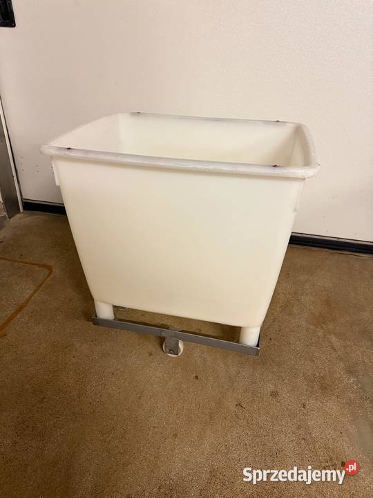 pojemnik do farszu z HDPE 210 l Produkcja Człuchów