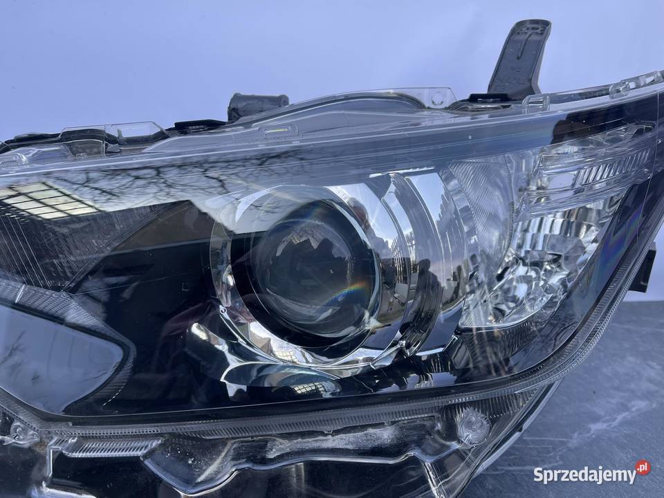 TOYOTA AURIS 2 LIFT LEWA LAMPA PRZÓD Ostroróg