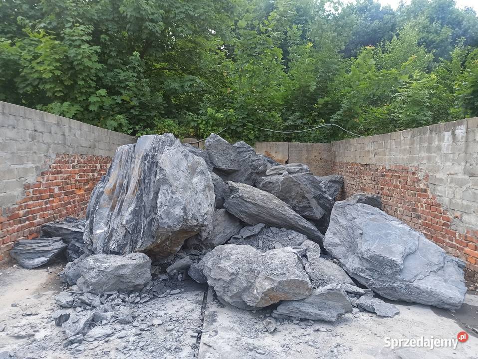 Głaz Czarny duży kamień głazy czarne Antracytowe śląskie Jaworzno