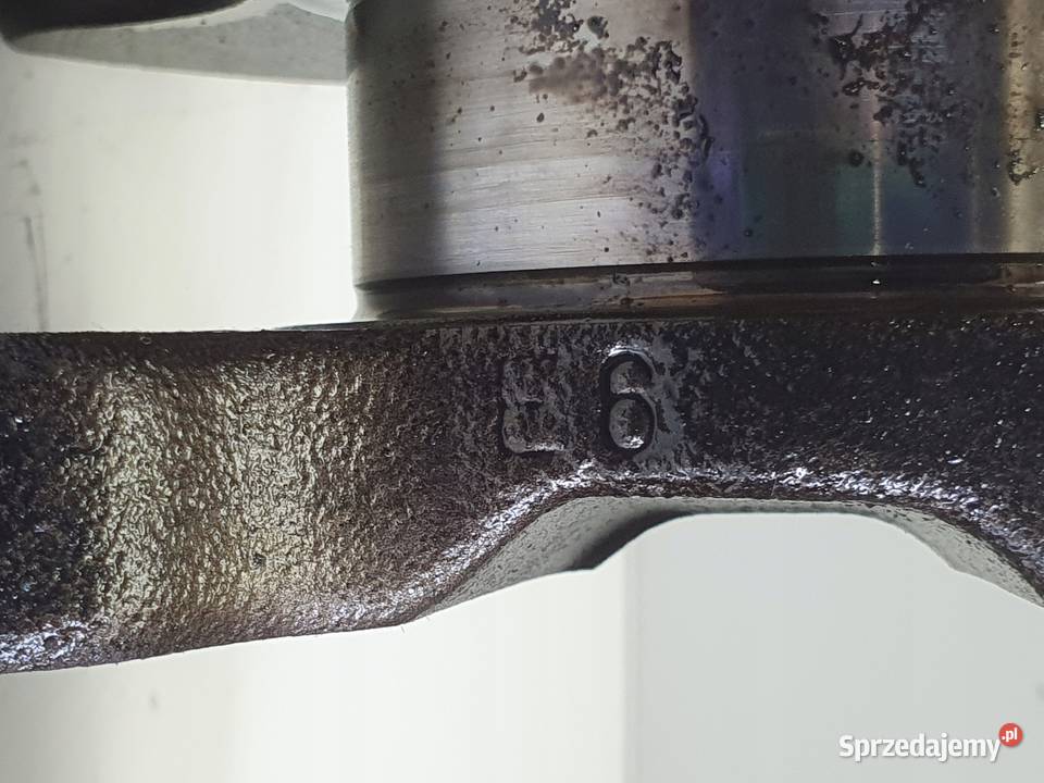 Volvo XC90 24 D5 163 WAŁ KORBOWY osobowe