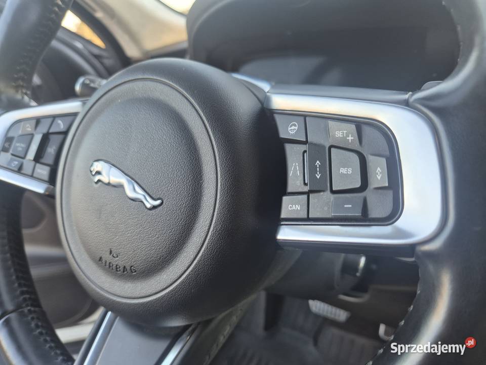 Jaguar FPace 2019 wer PRESTIGE nowe opony stan benzyna Żórawina