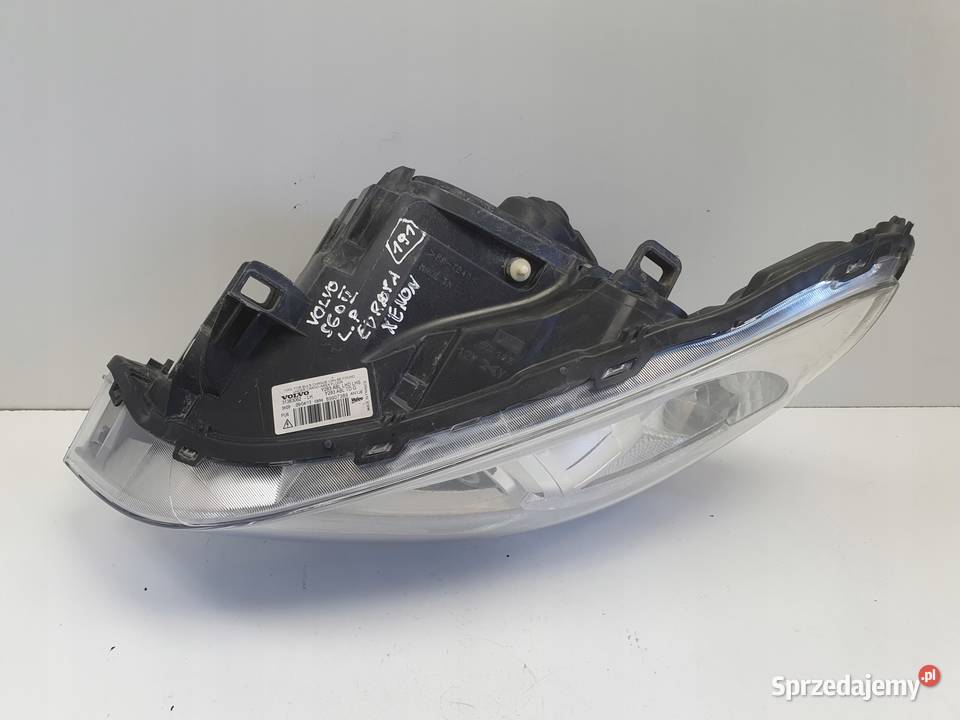 Volvo V60 S60 II 1013r PRZEDNIA LAMPA LEWA lewy lubelskie Janów sprzedam