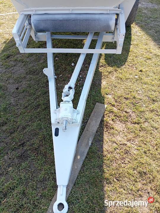 Rozsiewacz RCW 3 Maszyny rolnicze małopolskie Szczucin