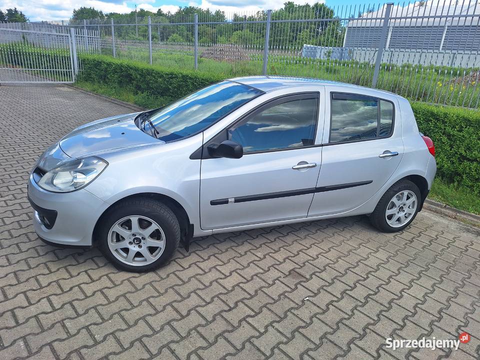 Renault Clio salon Polska maly udokumentowany Kielce sprzedam