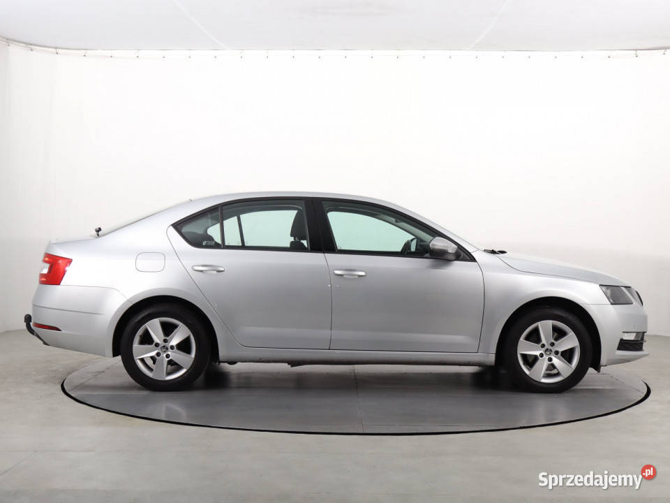 Skoda Octavia 15 TSI Rok produkcji 2019 Katowice