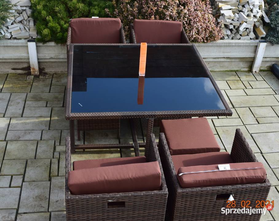 ogród zestaw tulipan 8 osob 4 foteli 4 puf brąz Meble ogrodowe