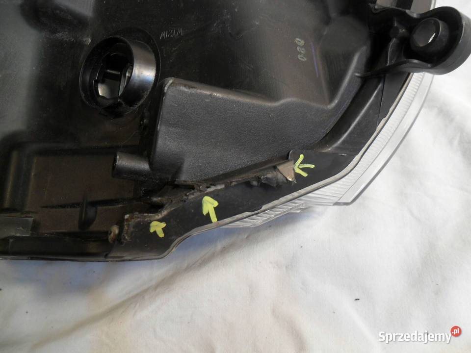 REFLEKTOR PRZÓD STRONA PRAWA SUZUKI IGNIS wielkopolskie Nowy Tomyśl