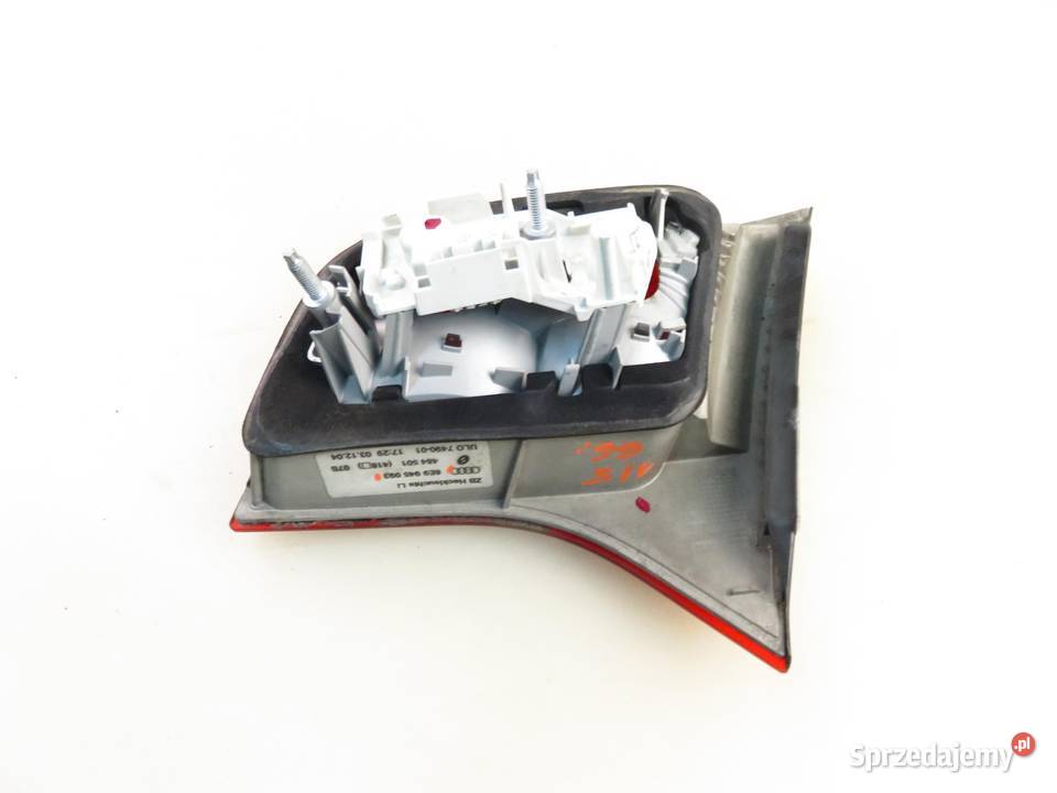 LAMPA LEWA TYLNA KLAPA AUDI A4 B7 Avant