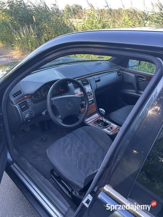 Mercedes w210 e230 319600km