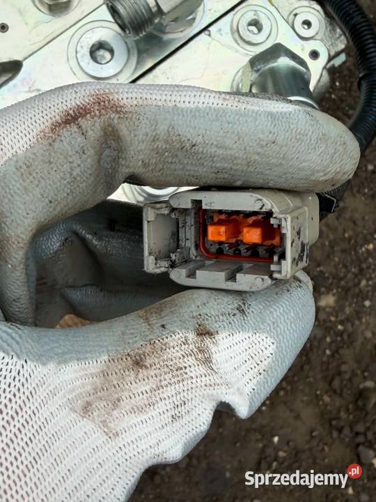 Rozdzielacz hydrauliczny trzysekcyjny HYSTER Antonie